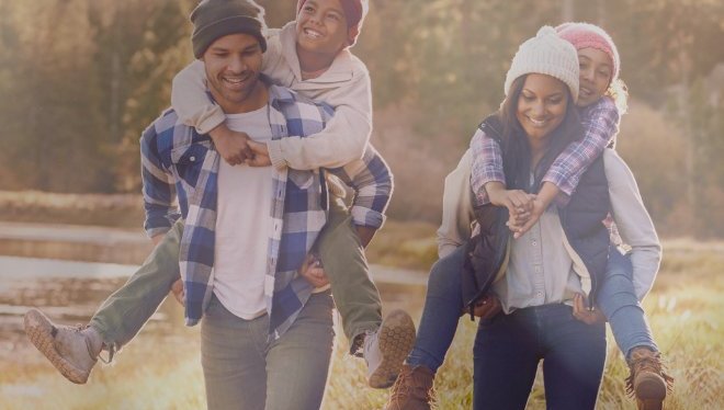 Restez en mouvement! Le renforcement musculaire et l’exercice aérobie sont d’excellents alliés anti-âge.